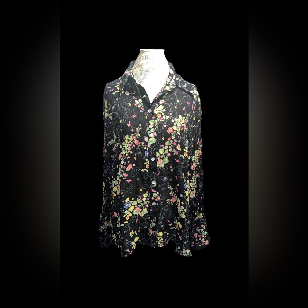 Violet & Claire Black Floral Button Down Shirt
